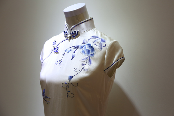 刺绣衍生品--旗袍